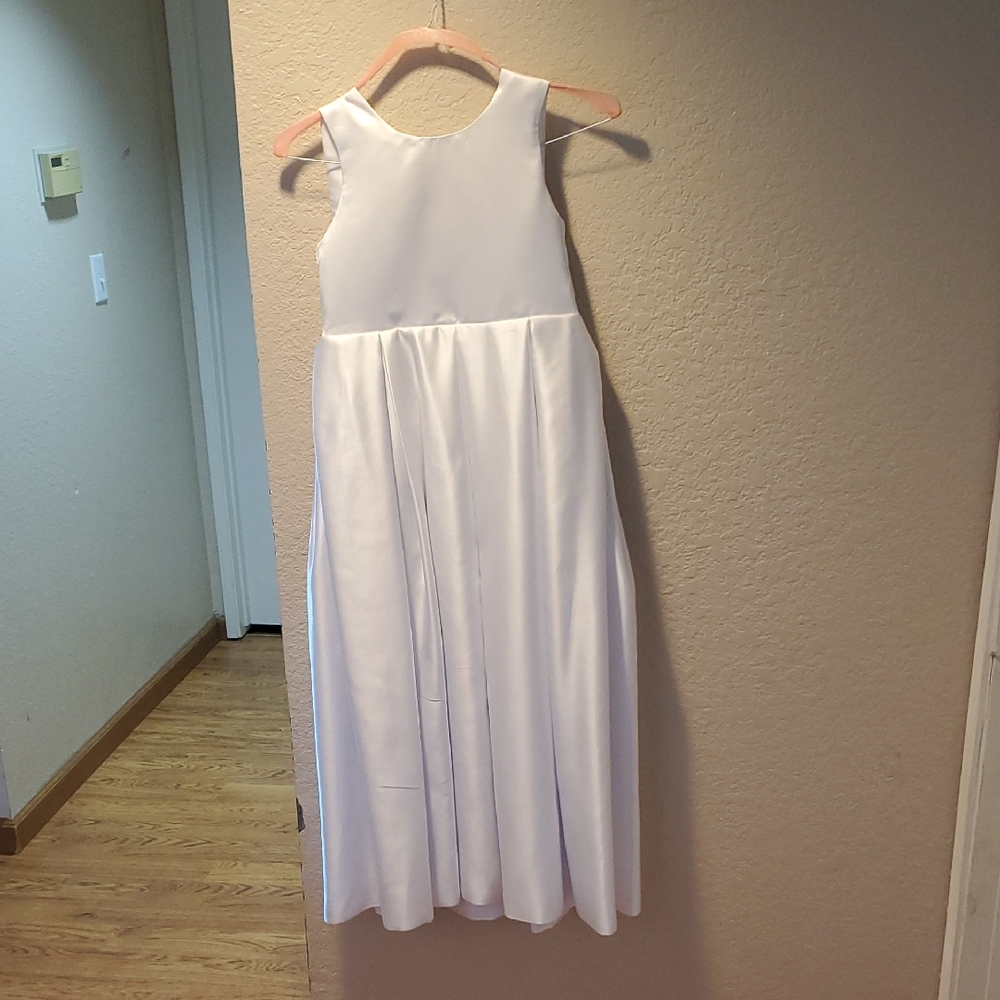 Elegant White Sleeveless Kids Dress